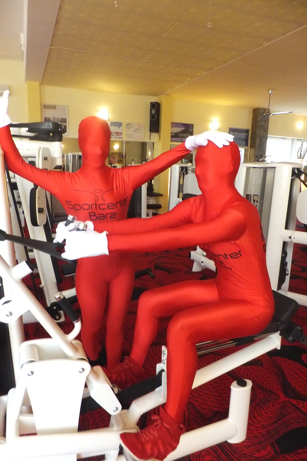 Morphsuits in Aktion - Sportcenter Barz